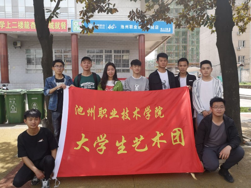 cache_-3e6fddc4814ccc1f._32035.jpg cache_-3e6fddc4814ccc1f..jpg