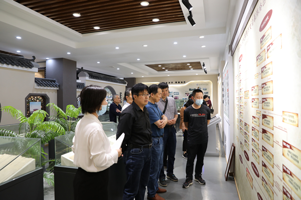 1622267483397538.jpg eq1a6283.jpg