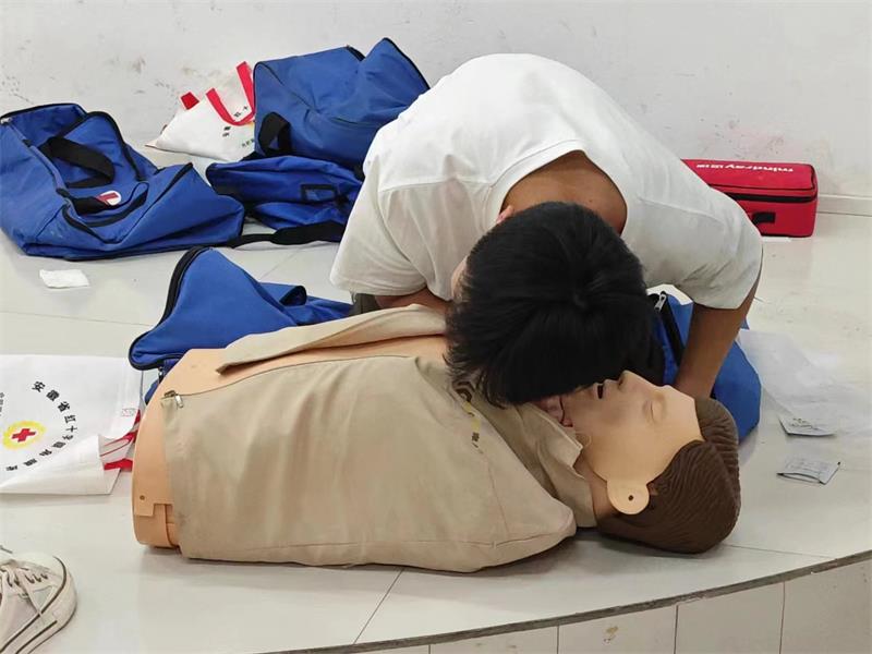 1684743068775438.jpg 急救证书考试 (3).jpg