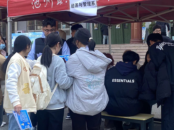 1702003996746331.jpg 经管.jpg