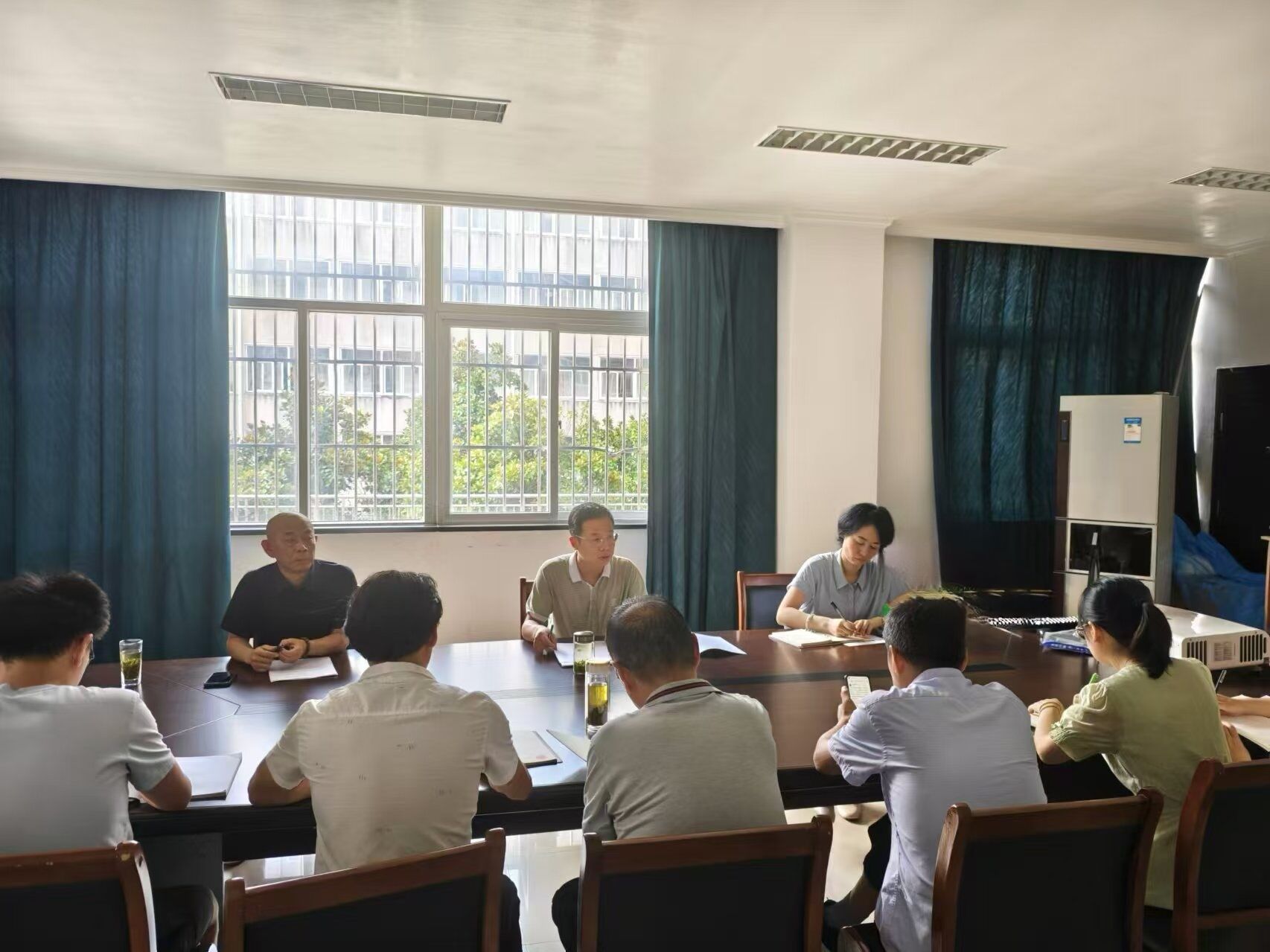 1724918422385675.jpg 1724918422385675.jpg